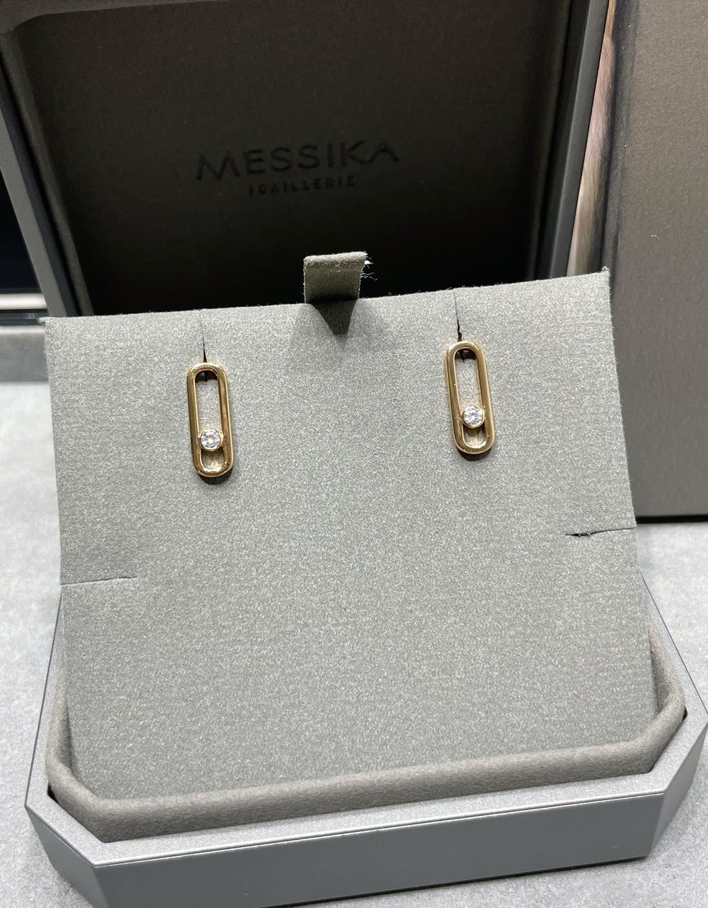 [Twinkle ]MOVE UNO SMALL 1 DIAMOND EARRINGS